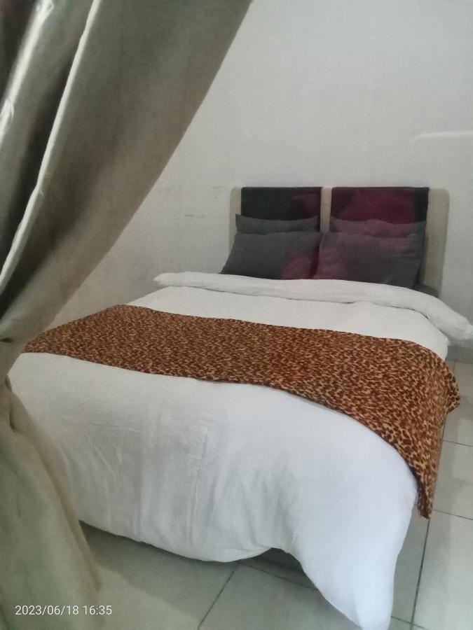 Murai Guesthouse Bali Denpasar  Luaran gambar